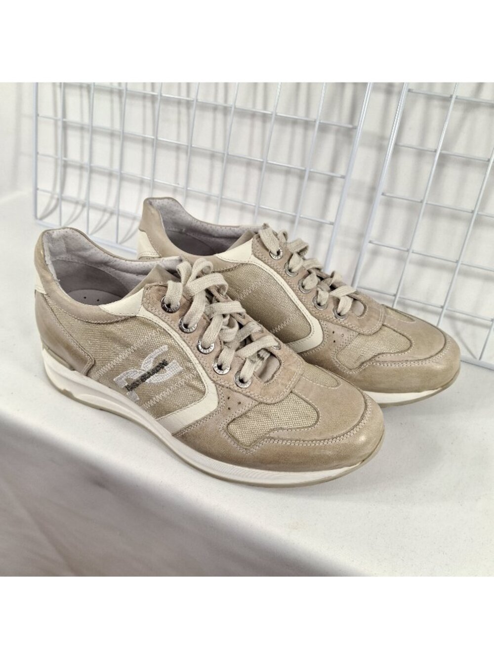 Nero Giardini Italian Fashion Sneakers Women Sz38(7.5) Gold Sparkle MSRP $240